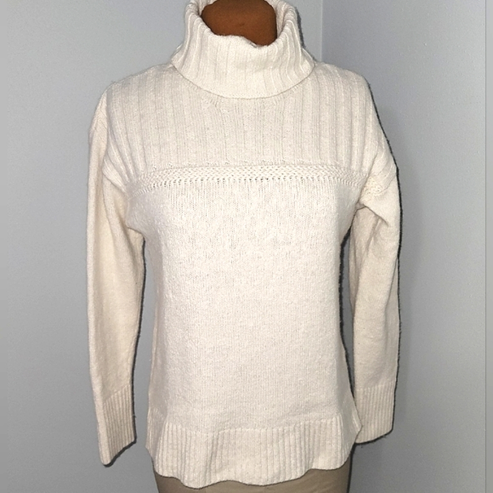 Eddie Bauer cozy turtleneck sweater  Sz M Tall